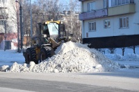 На расчистке снега задействовано более 50 единиц техники